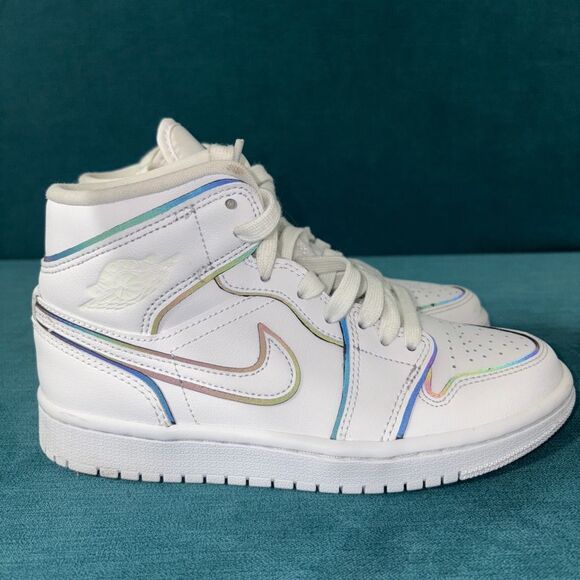 Size 6 - Women’s Nike Air Jordan 1 Mid Iridescent shoes - Picture 10 of 12